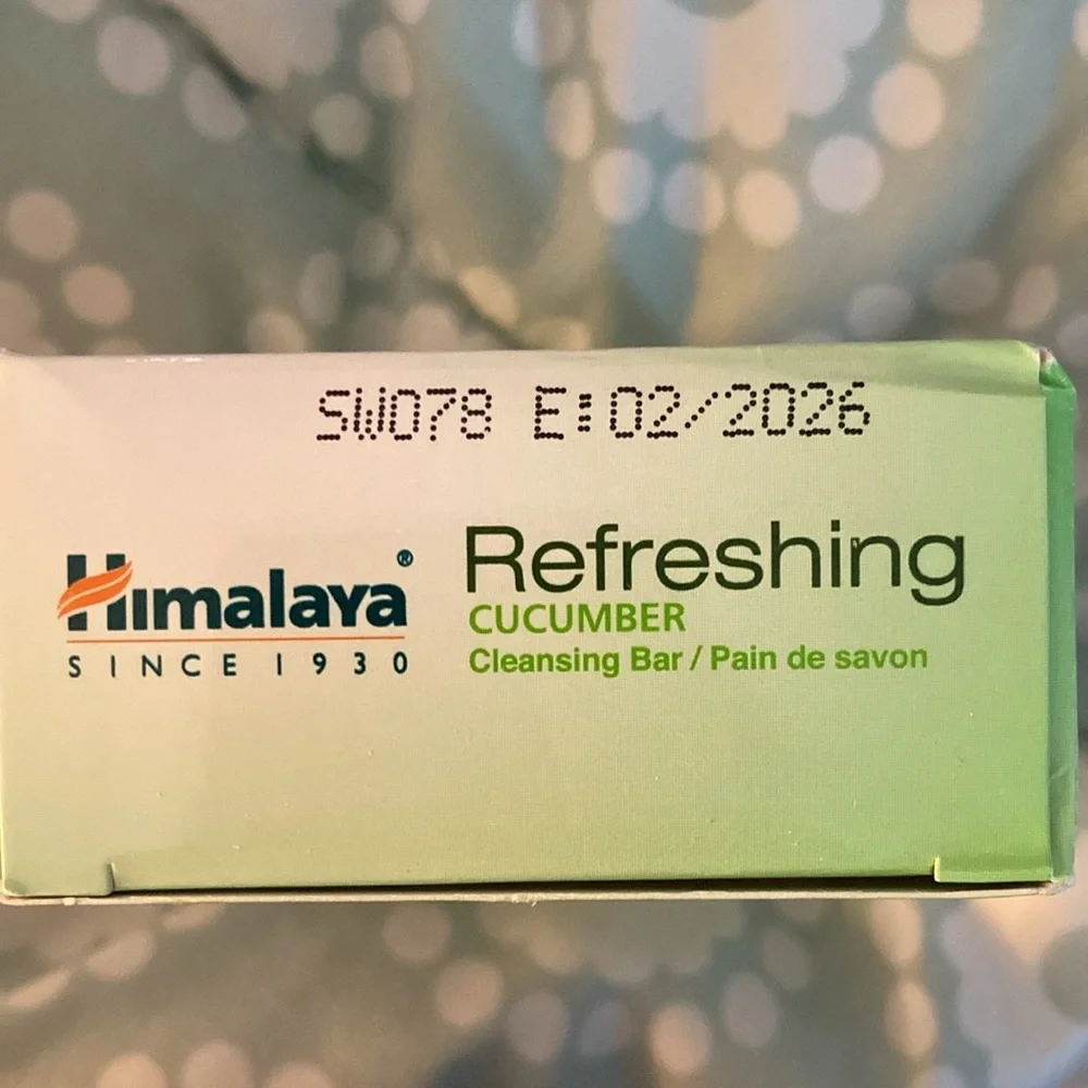 Himalaya bars of soap 6 pack: 3 Moisturizing Almond, 3 Refreshing Cucumber